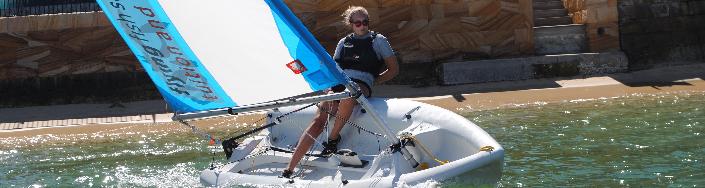 dinghy-sailing-instructor-fast-track-flying-fish-sail-academy